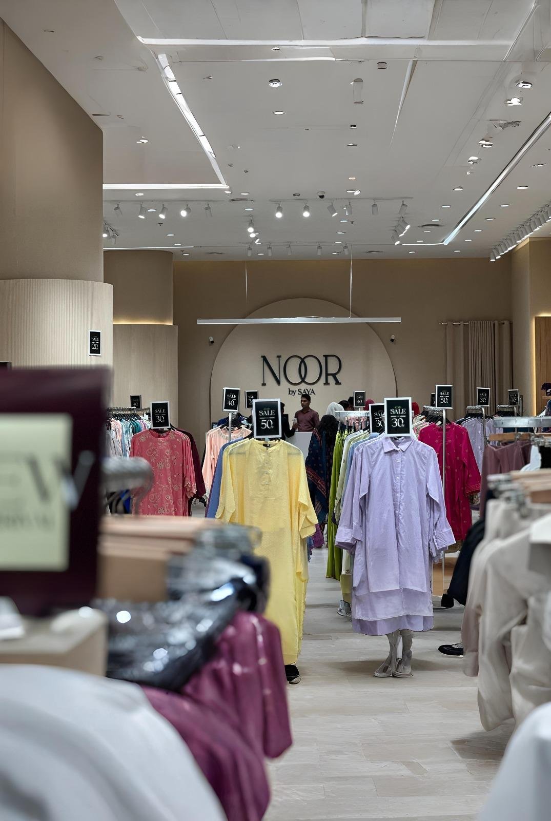 Noor by Saya